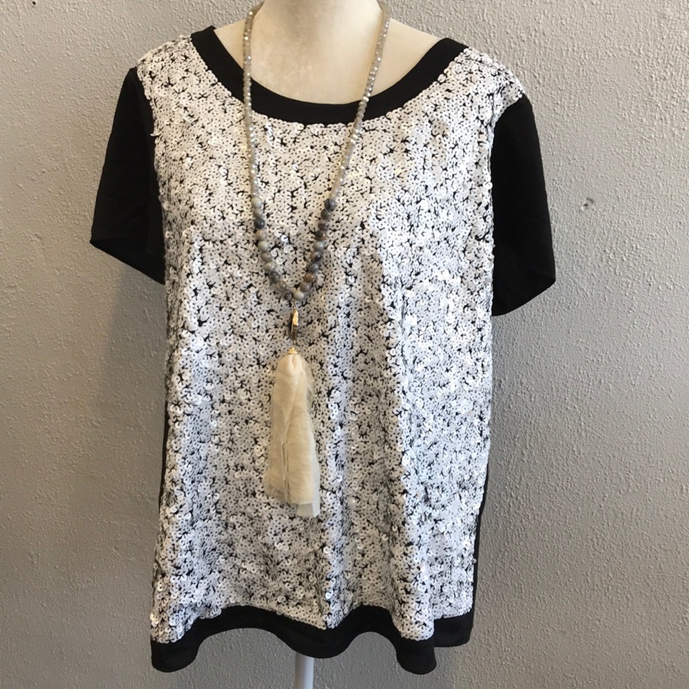 Ann Taylor Black & white blouse